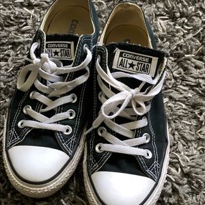 Converse size 8